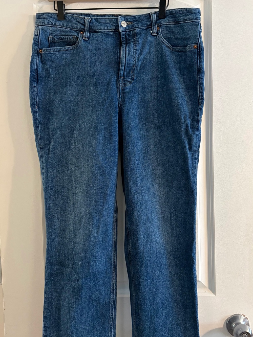 Old Navy Men's Straight Jeans in Classic Blue Wash